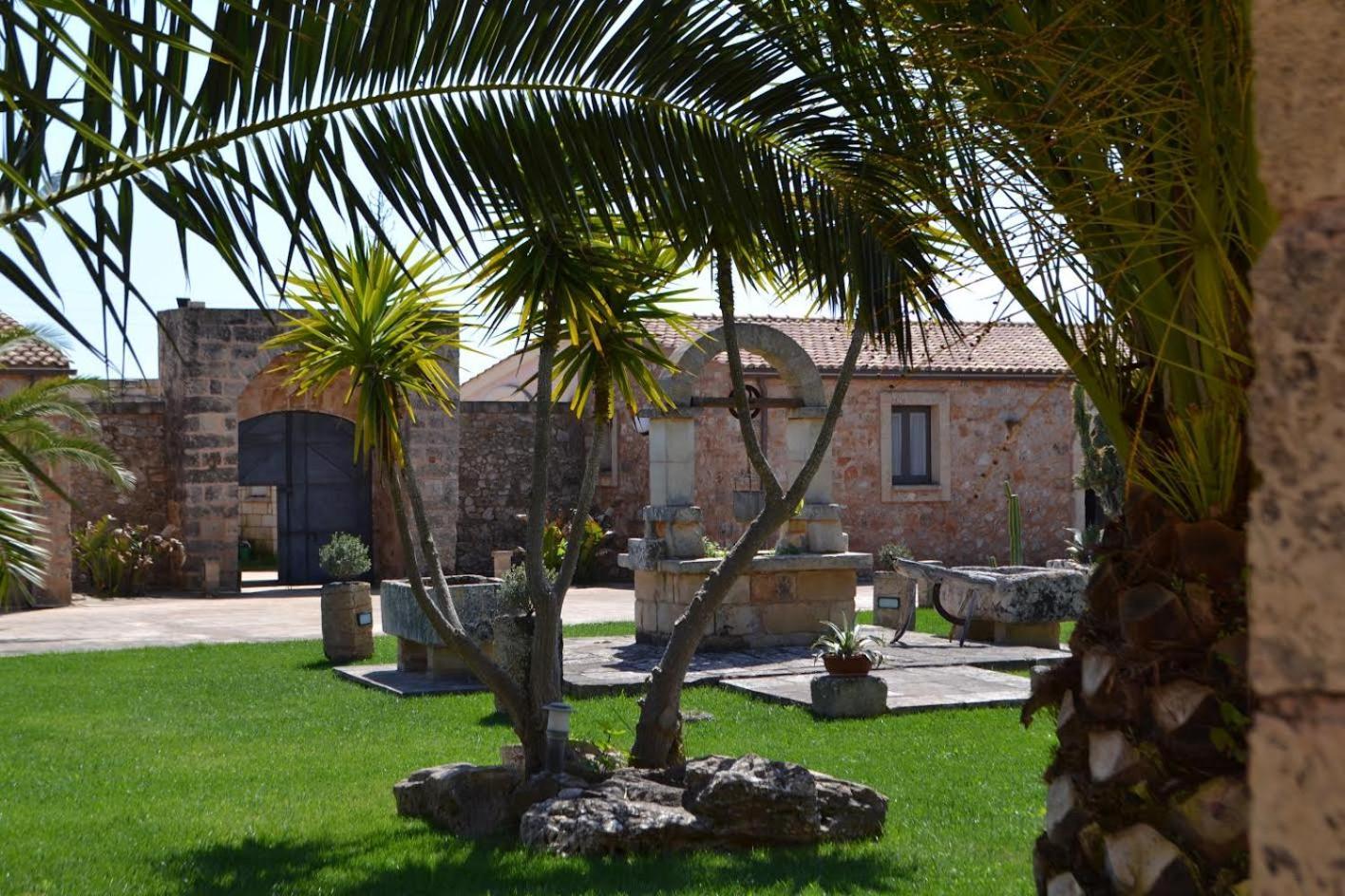 Tenuta Masseria & Spa Chicco Rizzo Sternatia Exterior foto